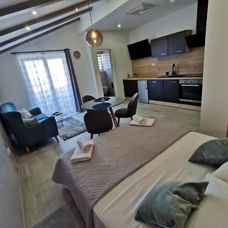 Appartement New Nikolina 4 Star à Mali Lošinj Extérieur photo